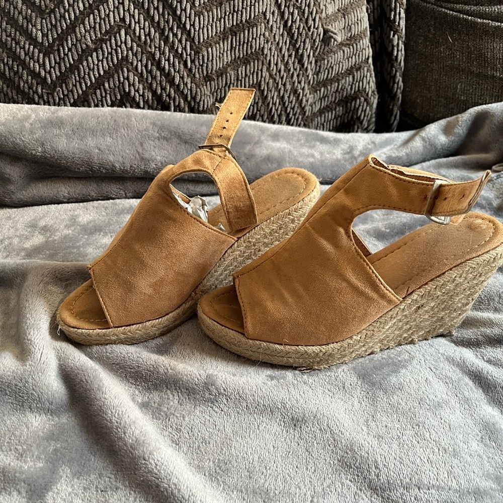 Wedge sandals